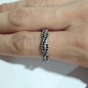 Black Stone Ring Band Braided Twist Fashion Jewelry Ring Size 8.25 Women